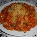 Spaghetti z ostrym sosem...