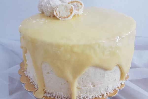 Tort kokosowy Raffaello