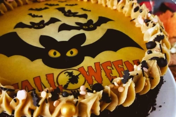 Ciasto na Halloween – tort z opłatkiem