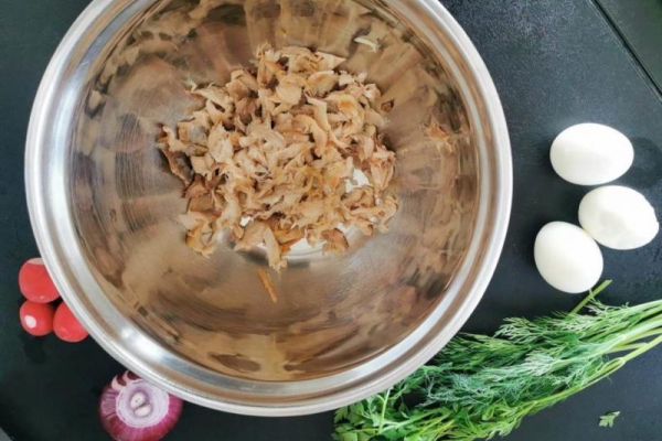 Pasta z makreli, twarogu, jajek i warzyw