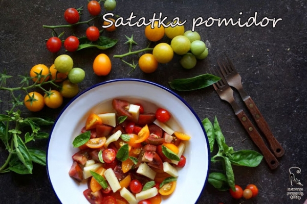 Pomidorowa letnia sałatka