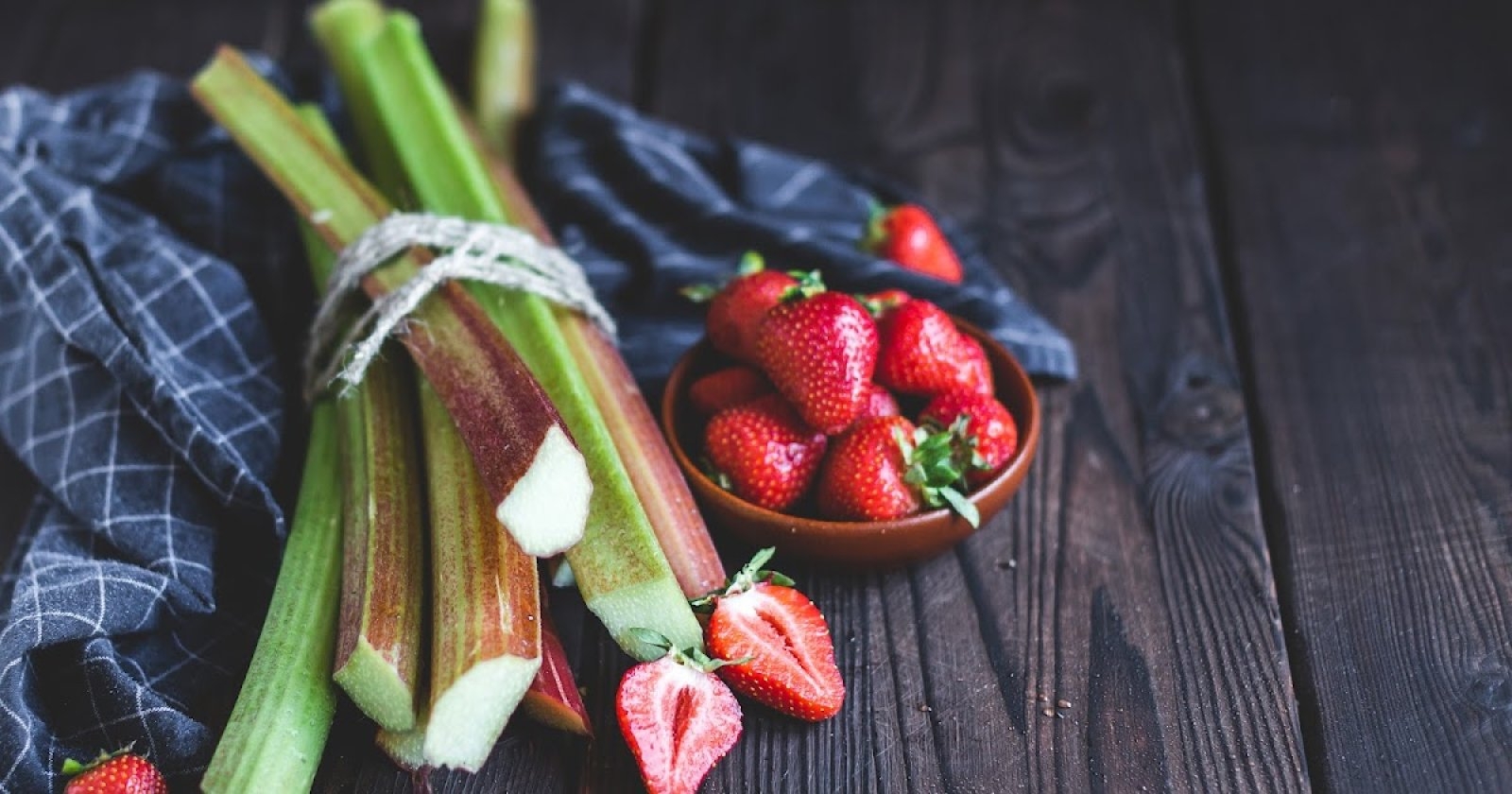 Sezon na owoce startuje – które pojawiają się wiosną i jak je wykorzystać?