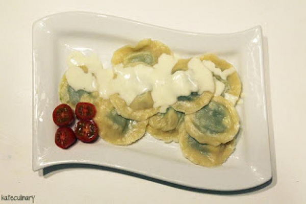032. ravioli ze szpinakiem, mozarellą i kurczakiem