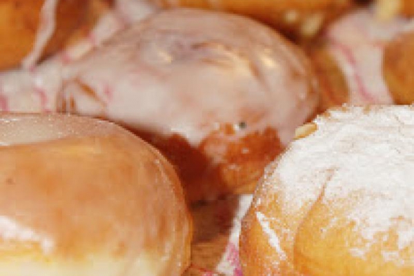013. pączki z marmoladą i kremem budyniowym