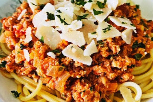 073. nieklasyczny makaron bolognese