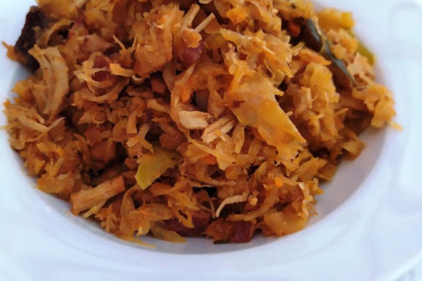 Bigos z kiszonej kapusty