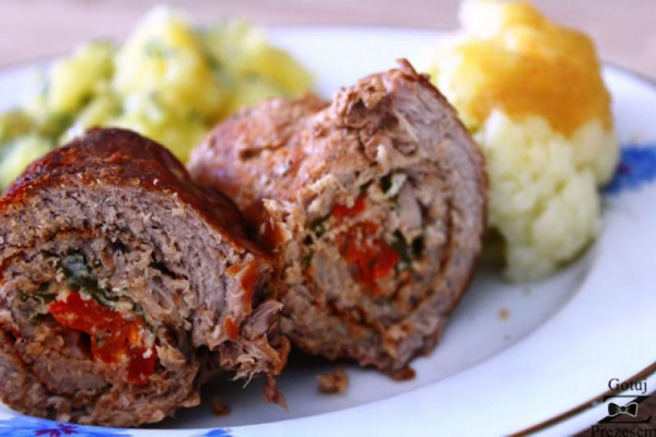 Roladki z serem feta i papryką