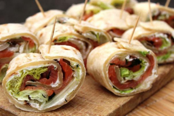 Tortilla z łososiem - extra przekąska na imprezę!