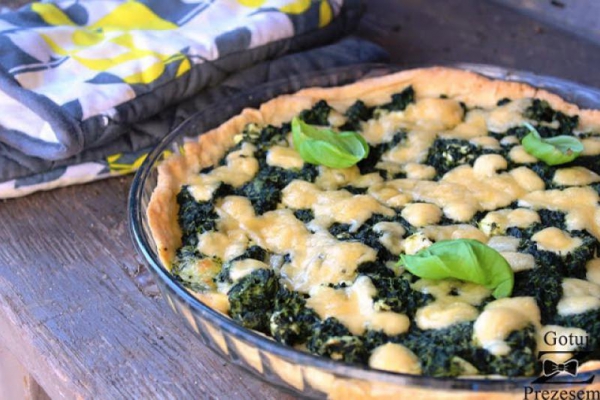 Tarta ze szpinakiem i serem feta