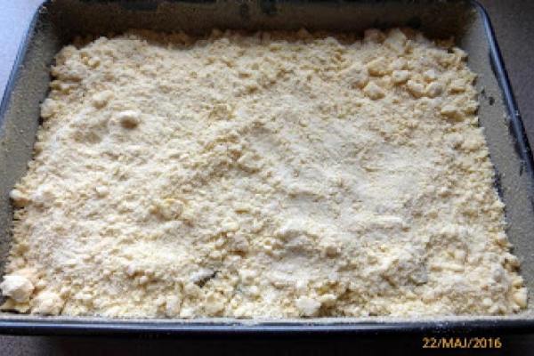 Ciasto drożdżowe z rabarbarem