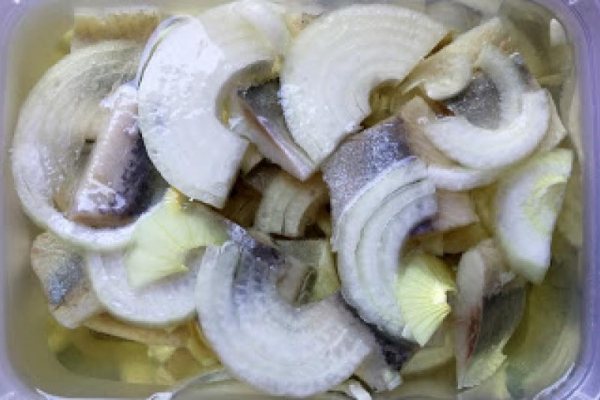 Śledzie w oleju