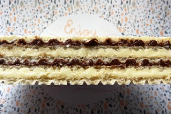 Wafle podwójne (z masą mleczną i kakaową)