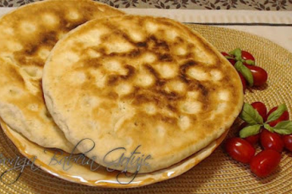 Focaccia Czosnkowa z Patelni