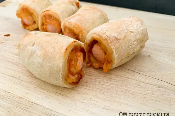 Mini Hot-Dogi – Parówki w Cieście Drożdżowym