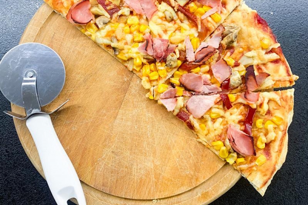 Pizza na Cieście z Lodówki
