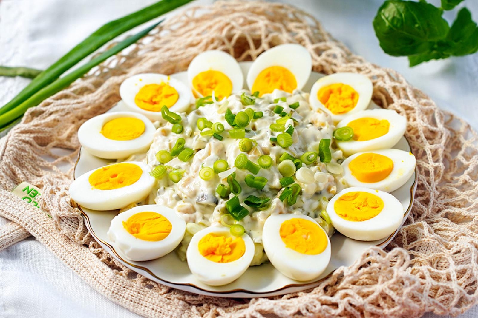 Jajka z sosem tatarskim