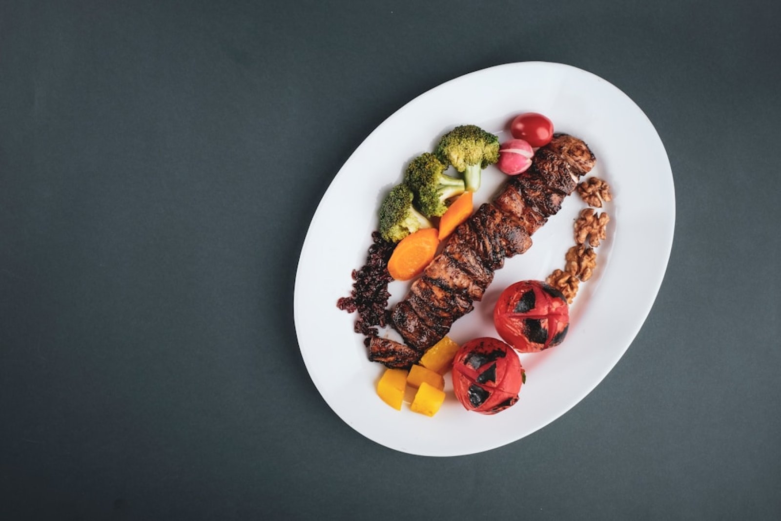 Gdzie szukać inspiracji do domowego menu keto i dlaczego dieta pudełkowa keto może okazać się prostszym rozwiązaniem?