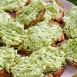 Pasta z awokado i serka