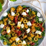 Sałatka z kurczakiem,...