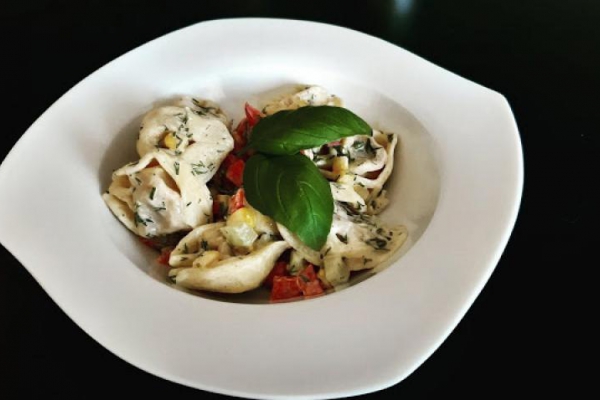 Sałatka z tortellini