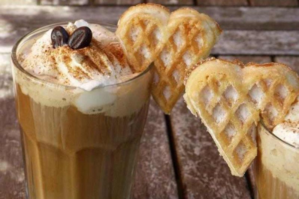 Kawa mrożona. Frappe Mocha.