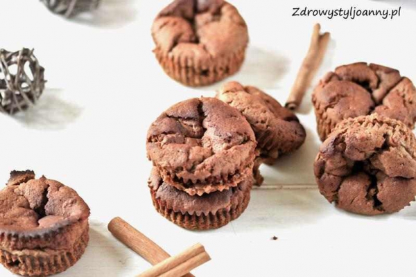 Muffinki jabłkowe z cynamonem.