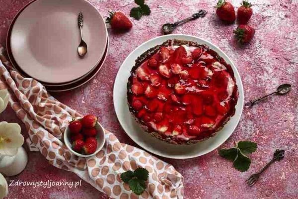 Tarta z truskawkami i ricottą.