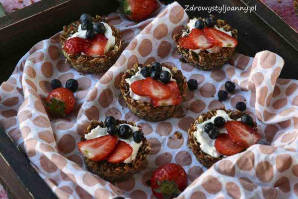 Mini tarty z granoli.