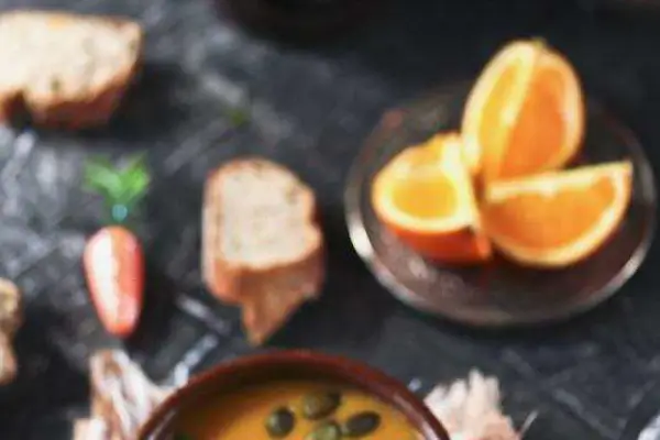 Wegańska zupa krem marchewkowa