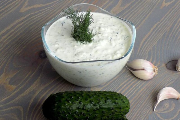 Tzatziki – lekki i pyszny dodatek do potraw