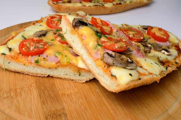 Szybkie zapiekanki a’la pizza