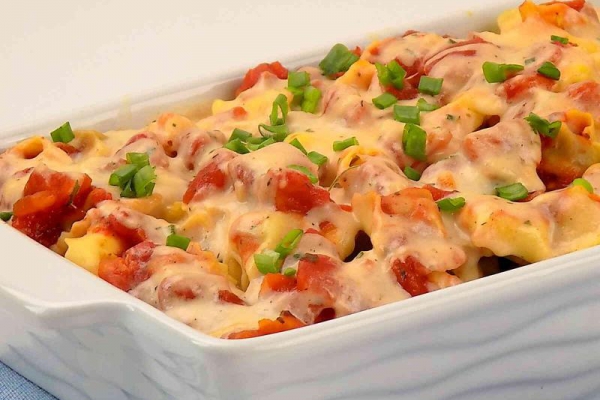 Zapiekanka z tortellini w sosie serowym