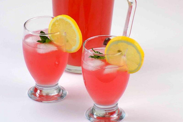 Lemoniada rabarbarowa