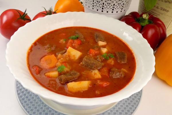 Zupa gulaszowa