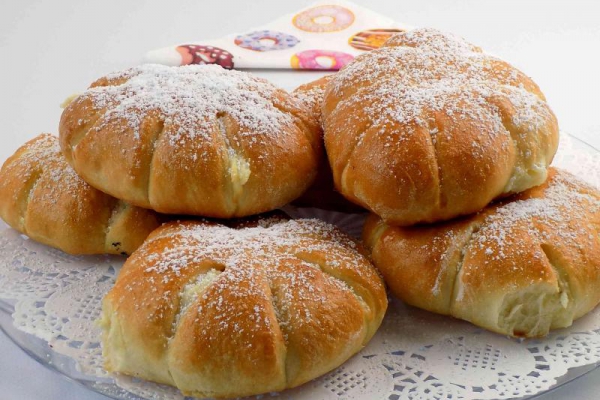 Drożdżówki z serem