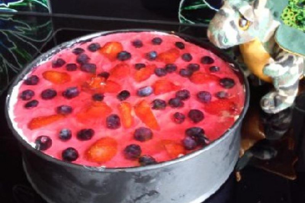 Tort owocowy z galaretką na Dzień Taty