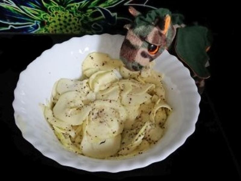 Surówka z cukinii z makiem