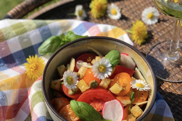 Sałatka panzanella
