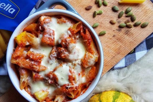 Zapiekane dyniowe penne z kurczakiem