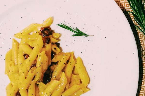 Tradycyjna włoska carbonara