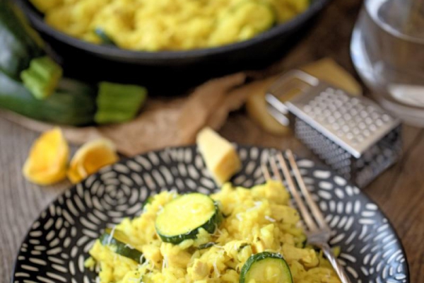 Risotto z cukinią i kurczakiem.