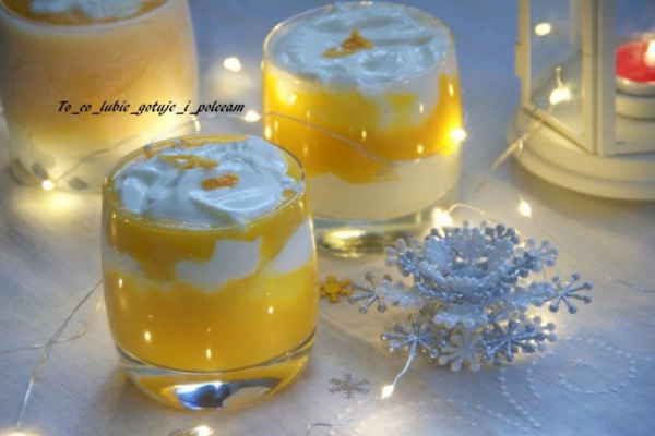 Krem z mascarpone i brzoskwiniami