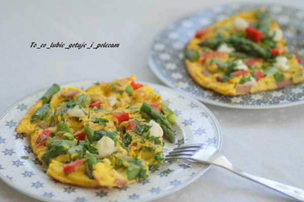 Omlet ze szparagami