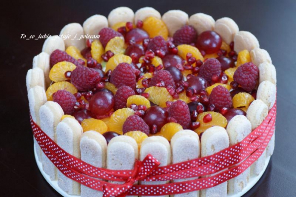 Torcik owocowy z mascarpone