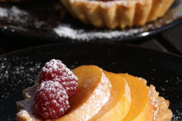 Tartaletki brzoskwiniowe – mini tarty (babeczki)