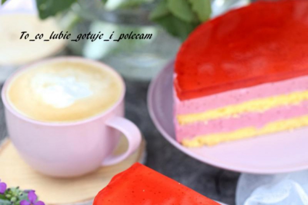 Tort truskawkowy.