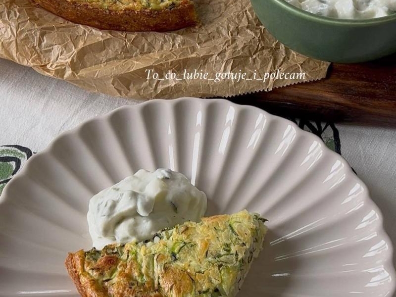 Keto tarta z cukinii