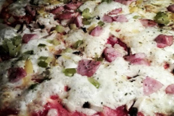 Pizza domowa na ostatki. W końcu powróciła do Kuchni po mojemu ....