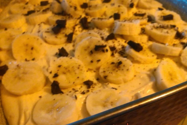 Szybkie i puszyste ciasto z wolnej Polski ;) Kompozycja nr 2: z bananami i gorzką czekoladą