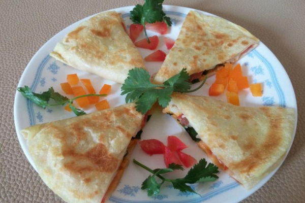 Quritto quesadilla tortille z kurczakiem i kukurydzą